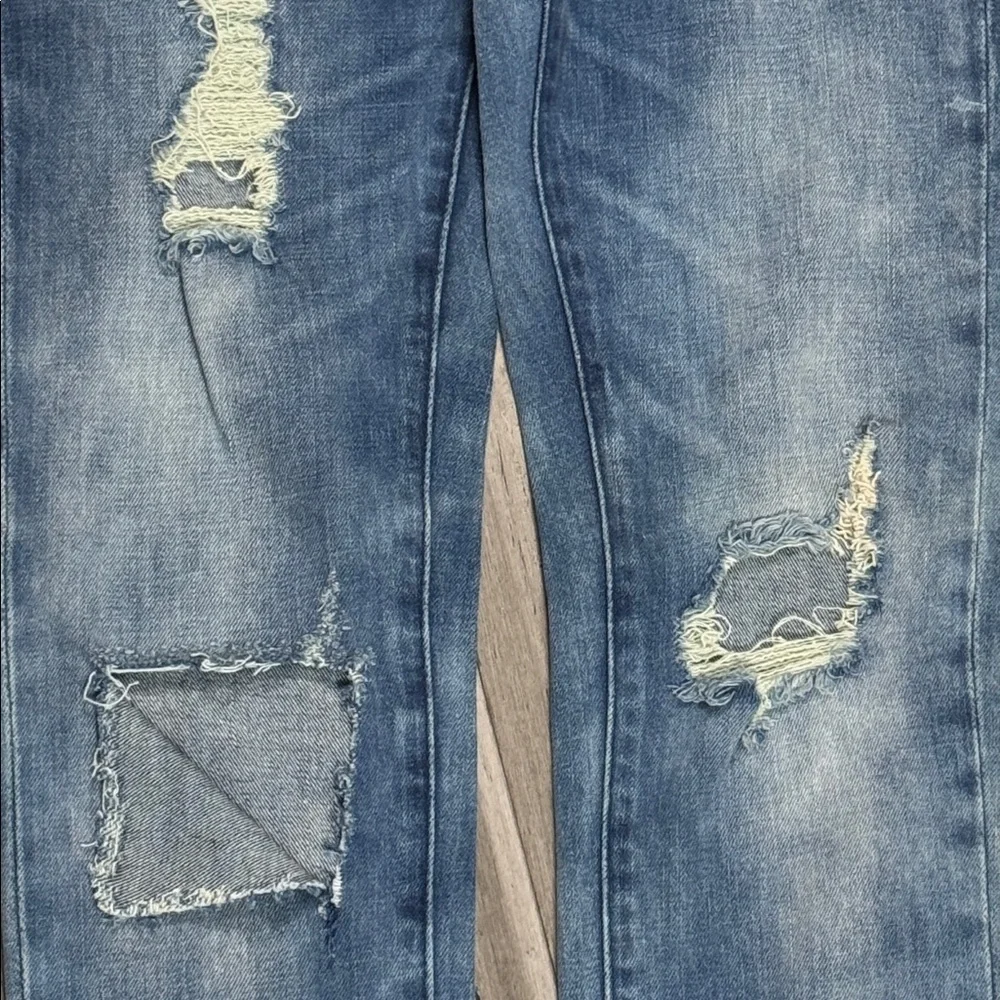 BLANKNYC SKINNY CLASSIQUE DISTRESSED LIGHT WASH CLASSIC DENIM JEANS **NWT**